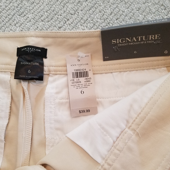 Ann Taylor cream color shorts - Picture 5 of 10